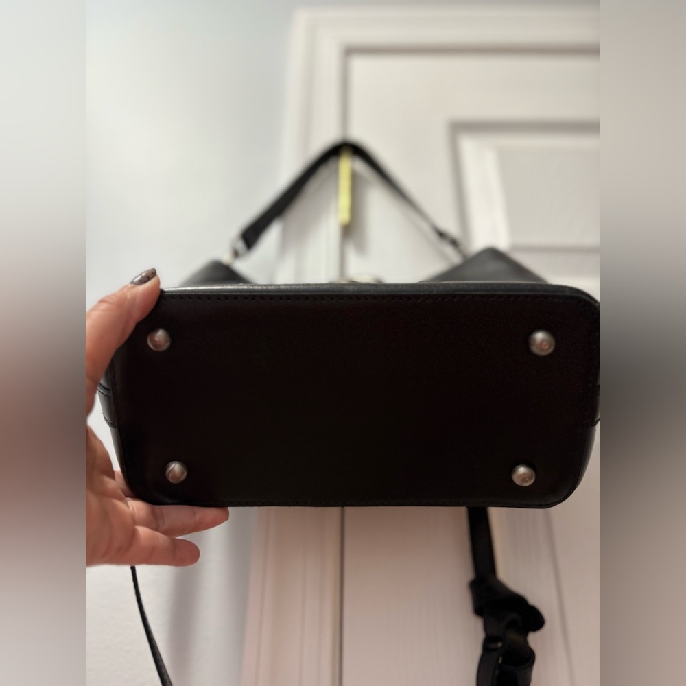 Patricia Nash Black Leather Crossbody Bag with Buckle - Picture 5 of 7